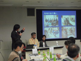 講演中の写真