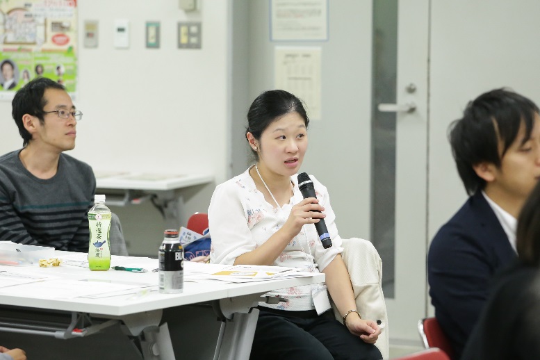 感想をシェア、各々代表の方に発表