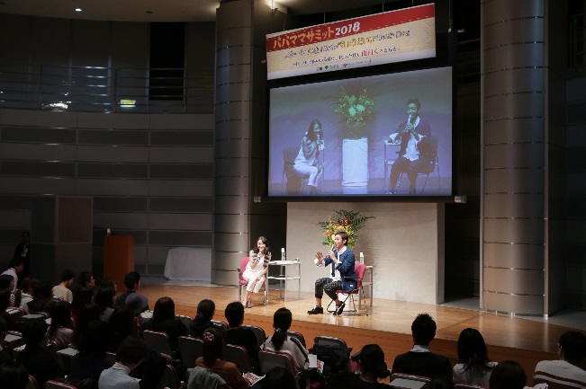 タレントのつるの剛士さんと天野ひかりさんとのトークショー